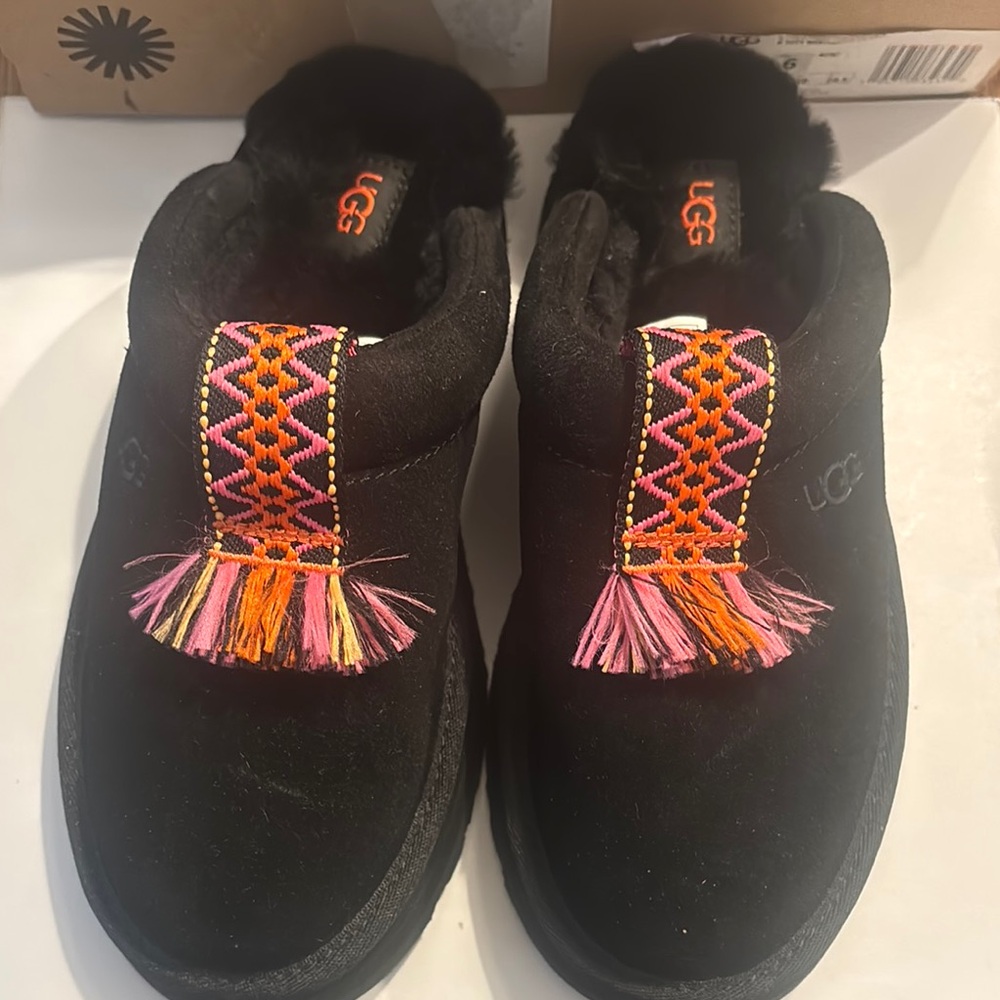 UGG Black and Pink Cozy Slippers with Fringe